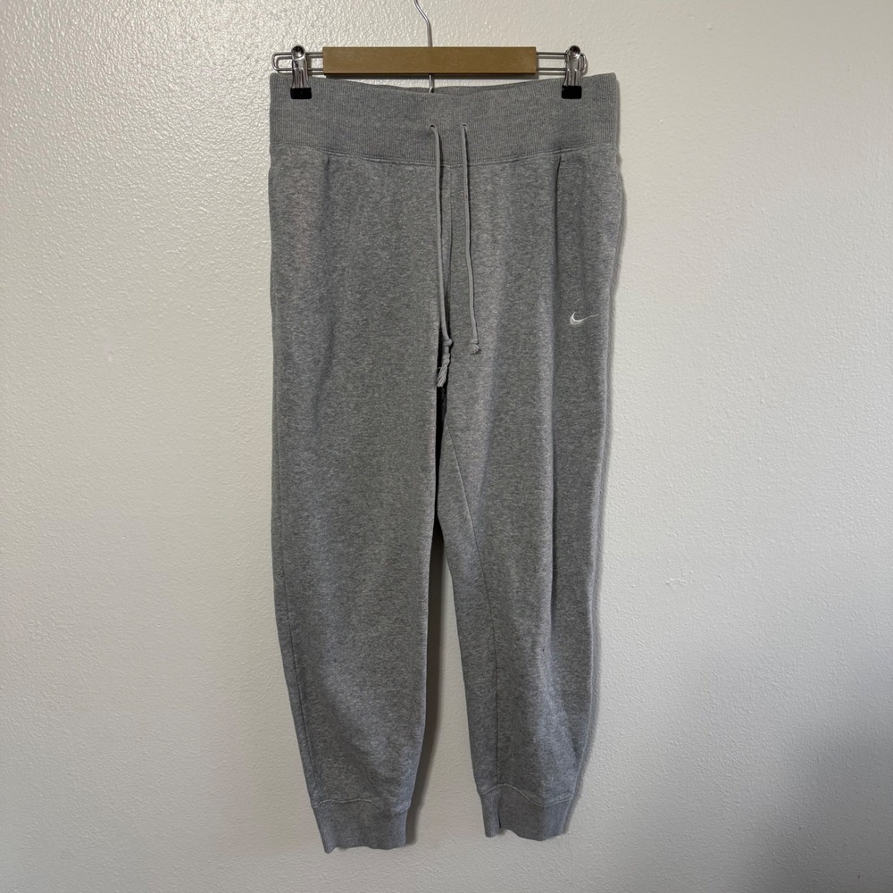 Nike Women's Size Medium Phoenix Fleece High Rise Joggers Neutral Loungewear